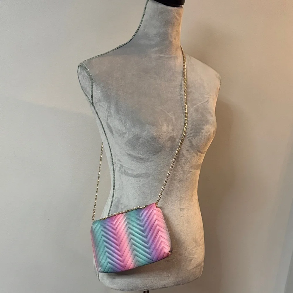 Multicolor Quilted Chain Bag EUC